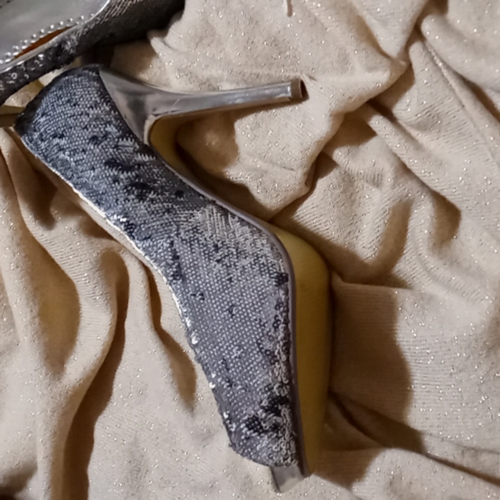 Delicacy Heels - Picture 3 of 7